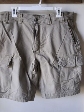 Men's Cargo Shorts in Light Khaki - Casual Utility Style